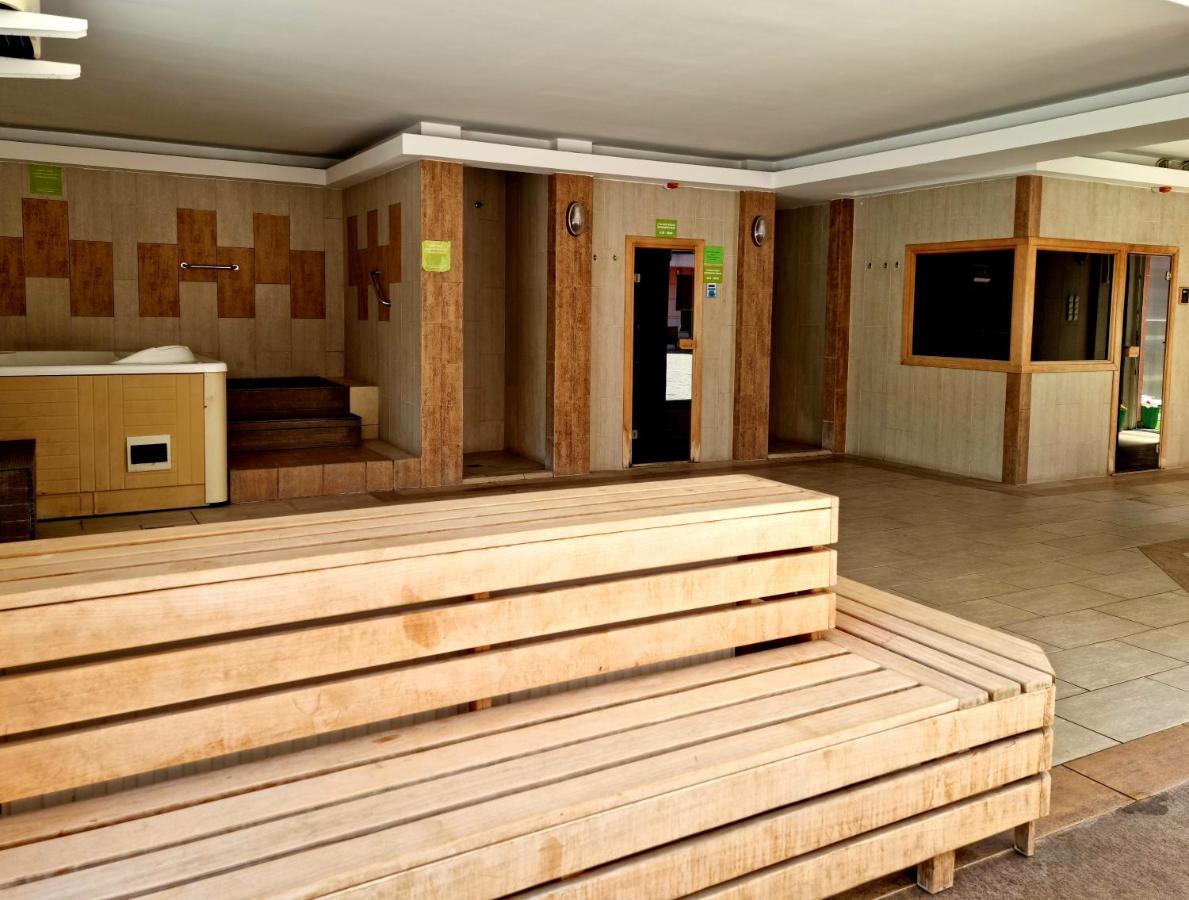 Relax Wellness Studio Hajduszoboszlo Daire Dış mekan fotoğraf