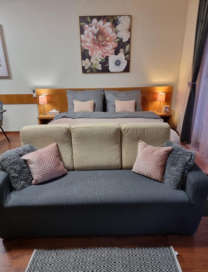 Relax Wellness Studio Hajduszoboszlo Daire Dış mekan fotoğraf
